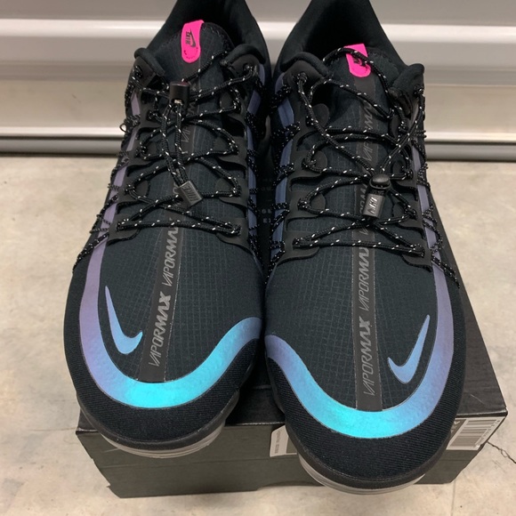 Nike Vapormax “Throwbaxk Future”